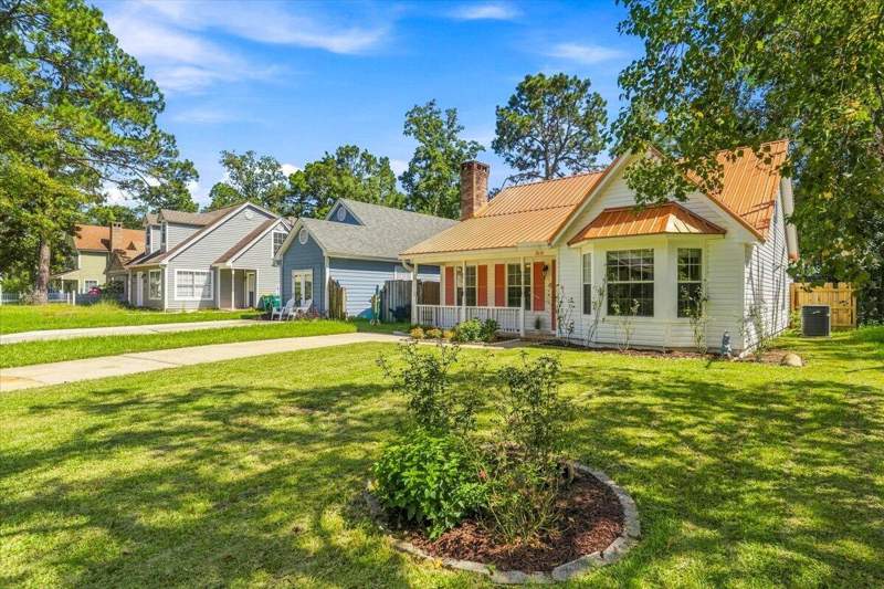4 bedroom Detached Single Family at 2618 N Windsor Lane, Willow Bend Ph 1, Fort Walton Beach — photo 4