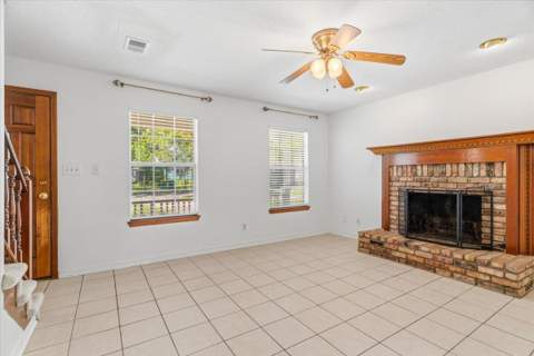 2618 N Windsor Lane, Fort Walton Beach FL - photo 8 of 44