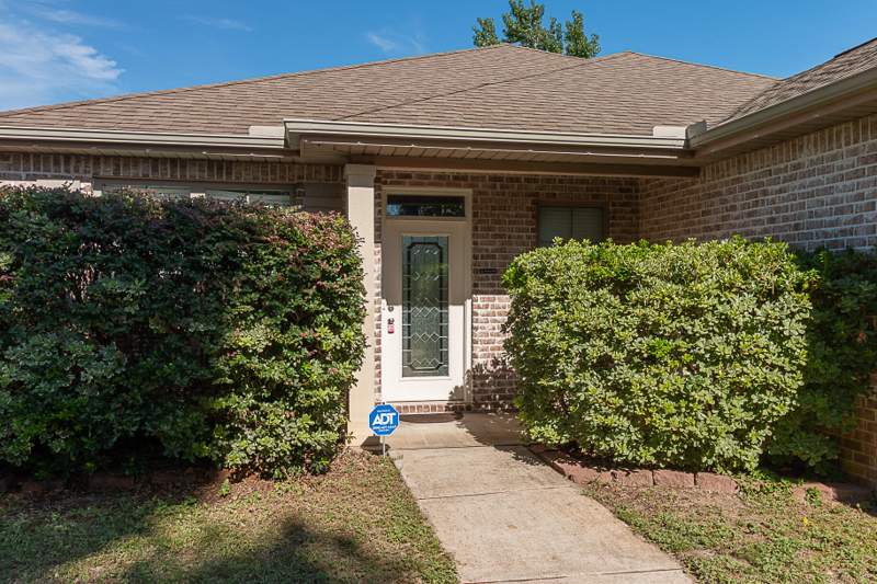 4 bedroom Detached Single Family at 41 Cactus Road, Metes & Bounds, Mary Esther — photo 4