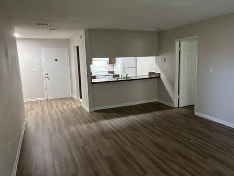 613 Colonial Drive #8, Fort Walton Beach FL - photo 7 of 18
