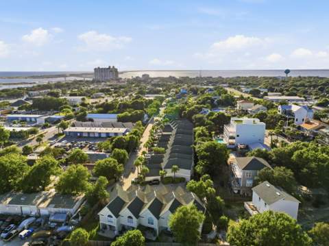 235 Pelican Place #Unit 20, Destin FL - photo 7 of 61