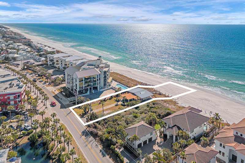 3 bedroom Detached Single Family at 4499 W County Hwy 30A, Dune Allen, Santa Rosa Beach — photo 1