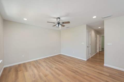 399 E Railroad Avenue, Crestview FL - photo 7 of 35