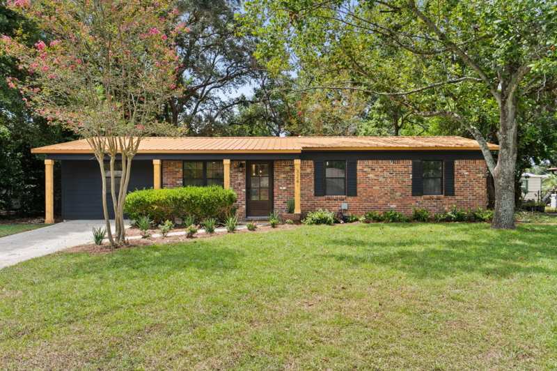 3 bedroom Detached Single Family at 324 SW Harbor Place, Santasia Park, Fort Walton Beach — photo 1