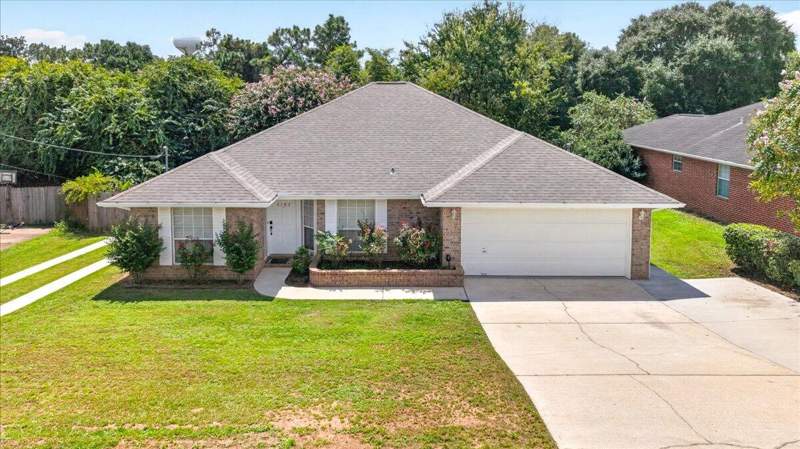 4 bedroom Detached Single Family at 5197 Whitehurst Lane, Antioch Estates S/D, Crestview — photo 3