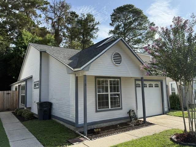 3 bedroom Detached Single Family at 16 Kelly Way, KELLY HILL ESTATES, Valparaiso — photo 1