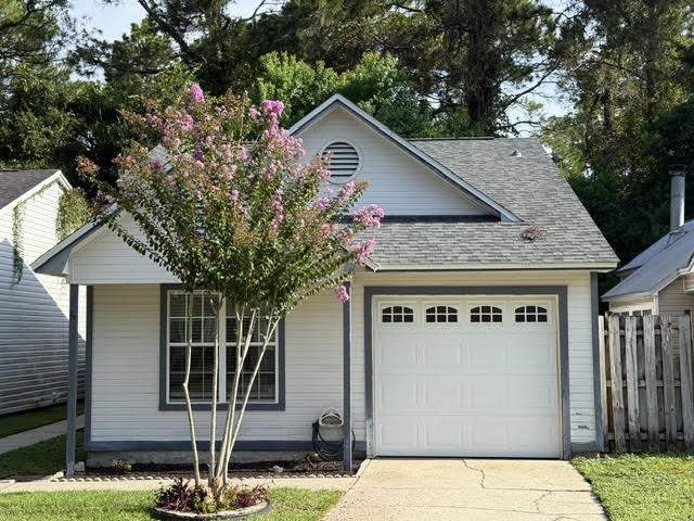 3 bedroom Detached Single Family at 16 Kelly Way, KELLY HILL ESTATES, Valparaiso — photo 2