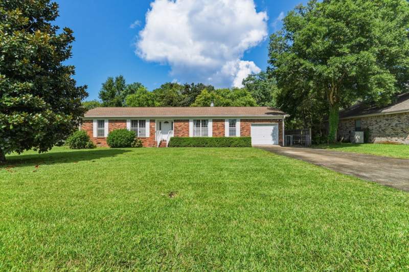 3 bedroom Detached Single Family at 102 NW Cape Drive, Oakland Addn, Fort Walton Beach — photo 5