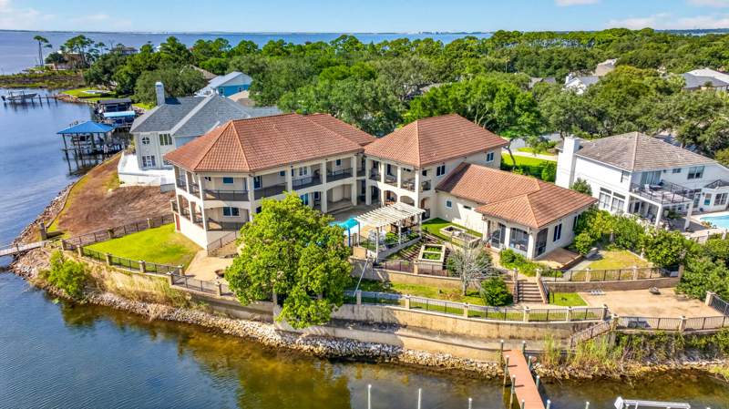6 bedroom Detached Single Family at 781 Boulevard Of The Champions, Lake Pointe, Shalimar — photo 4