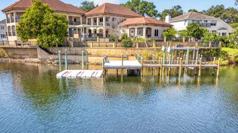 781 Boulevard Of The Champions, Shalimar FL - photo 14 of 71