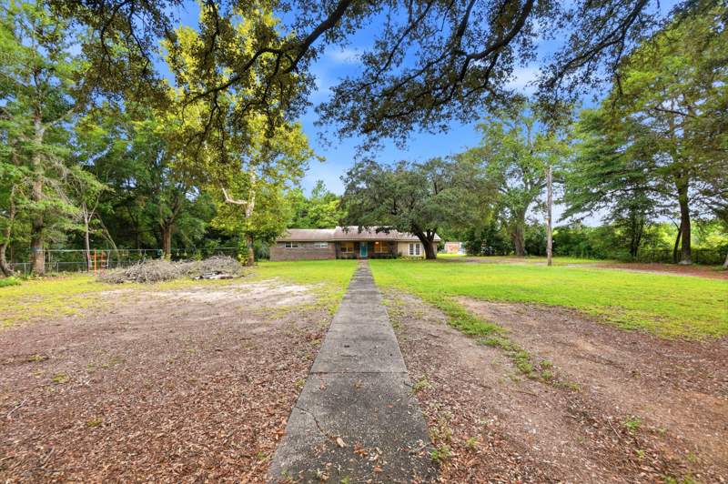 3 bedroom Detached Single Family at 3174 Earl Kennedy Road, Metes & Bounds, Crestview — photo 4