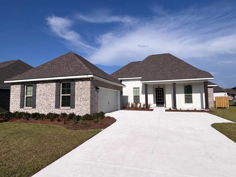 4 bedroom Detached Single Family at 19 Chirp Lane, Hammock Bay - Bird Song, Freeport — photo 1