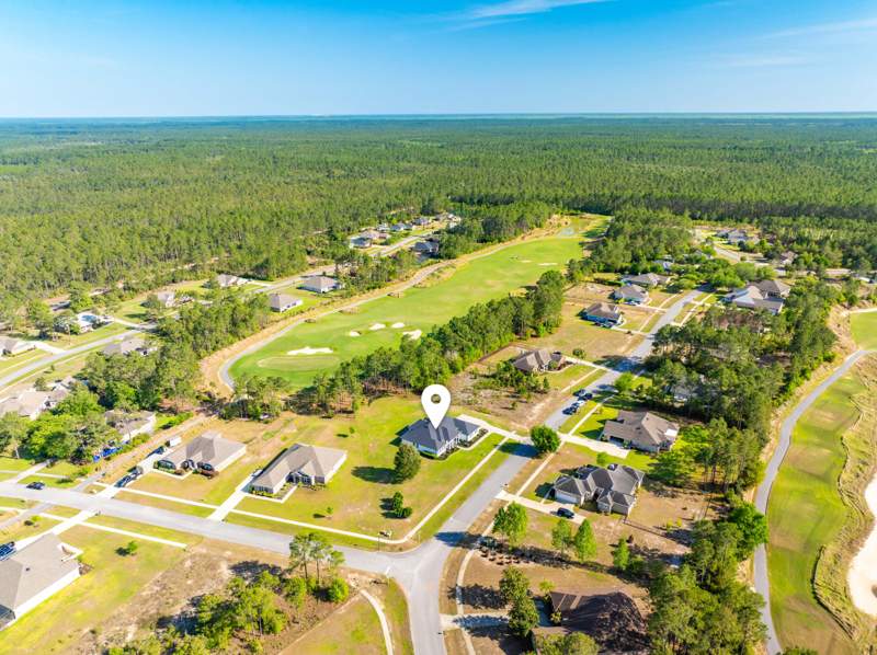 4 bedroom Detached Single Family at 492 E Club House Drive, Windswept Estates, Freeport — photo 4