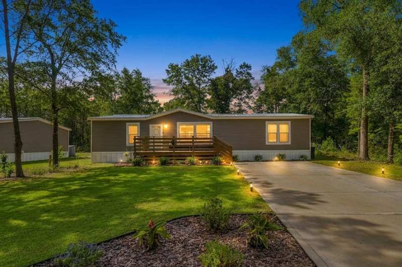 3 bedroom Manufactured Home at 645 W Violet, Oakwood Hills, DeFuniak Springs — photo 1