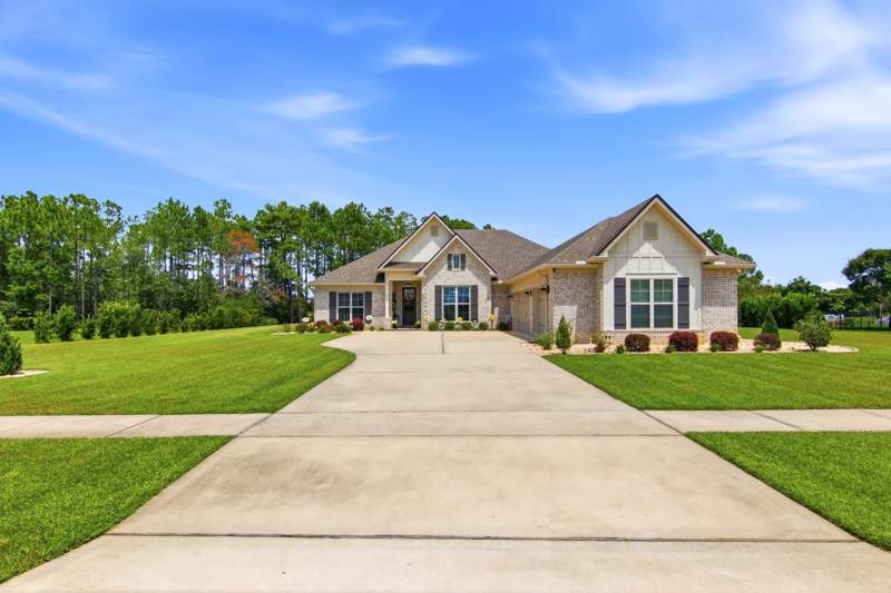 4 bedroom Detached Single Family at 190 Tournament Lane, Windswept Estates, Freeport — photo 4