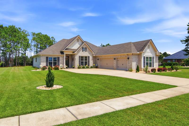 4 bedroom Detached Single Family at 190 Tournament Lane, Windswept Estates, Freeport — photo 5