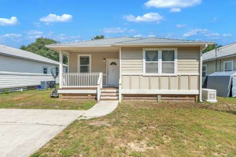239 County Line Road, $300k–$500k for sale in Niceville