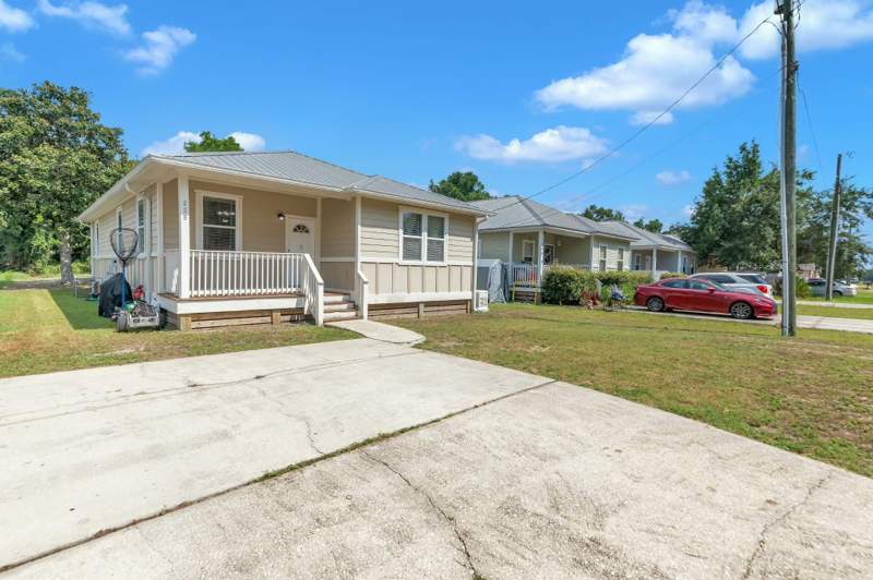 4 bedroom Detached Single Family at 239 County Line Road, Town Of Villa Tasso, Niceville — photo 3