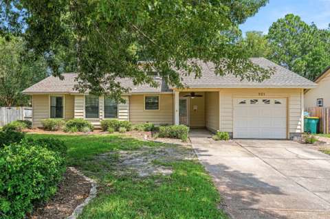 921 Nutmeg Avenue, home for sale in Niceville 32578