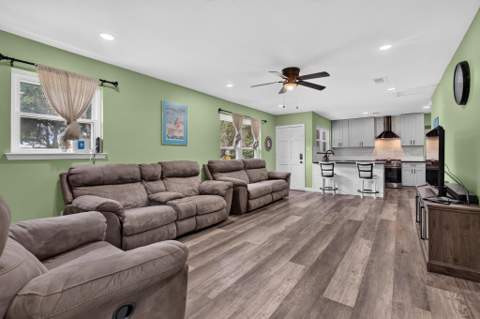 227 SW Coral Drive, Fort Walton Beach FL - photo 11 of 49