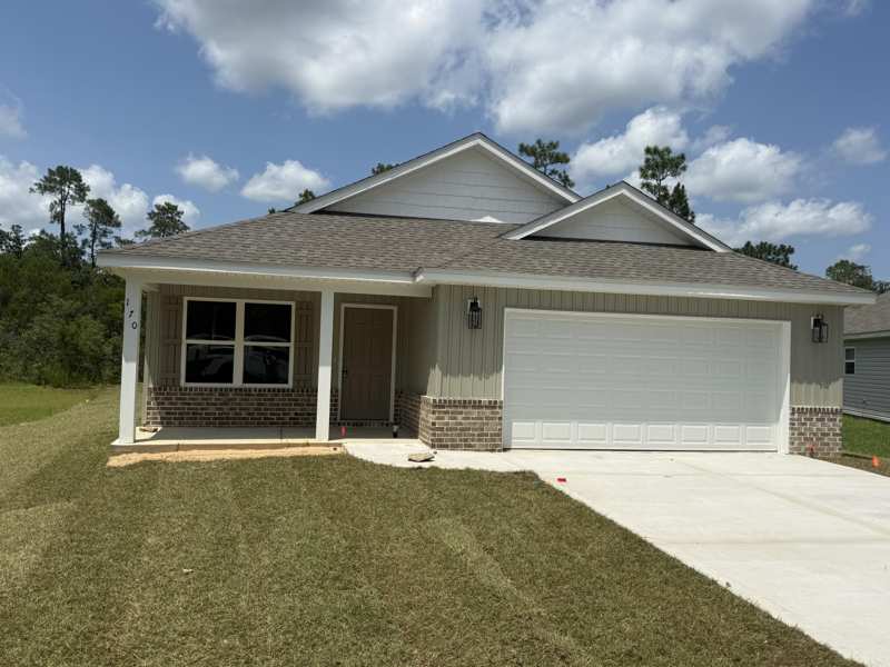 4 bedroom Detached Single Family at 170 Pfitzer Court, Juniper Trace, DeFuniak Springs — photo 1