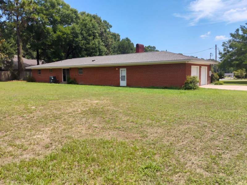 3 bedroom Detached Single Family at 141 Chessher Court, Chesshers 1st Add, Crestview — photo 5