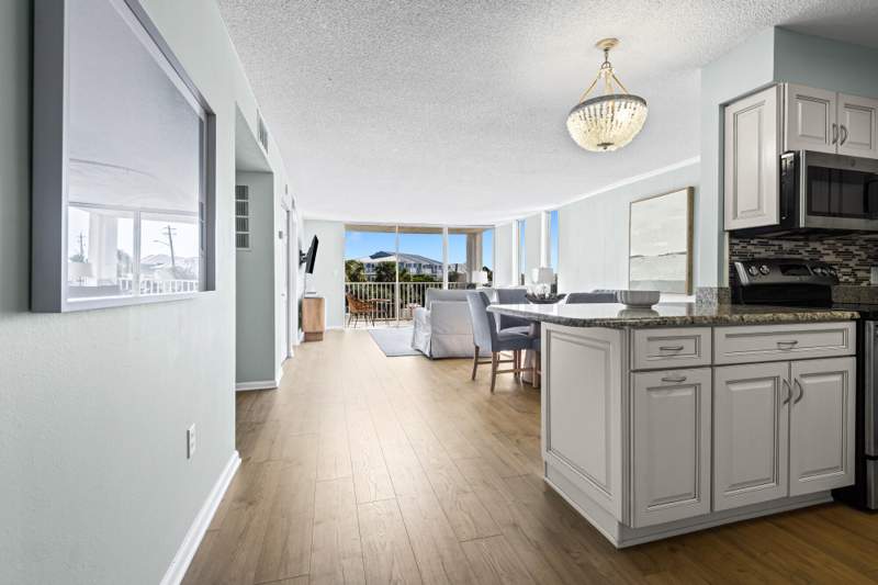 2 bedroom Condominium at 30 Moreno Point Road #206B, Dolphin Point Condo, Destin — photo 2