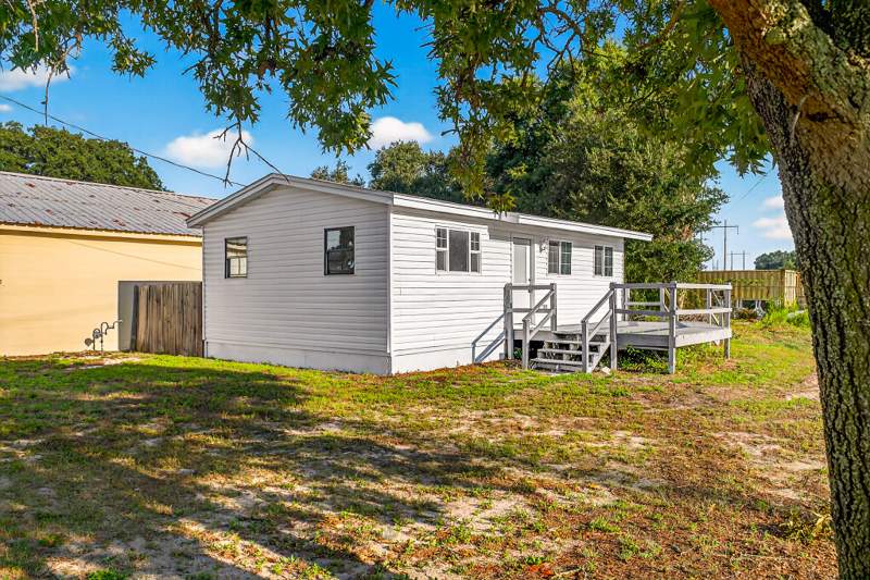 2 bedroom Detached Single Family at 393 NW Lowery Drive, Nonesuch Way, Fort Walton Beach — photo 3