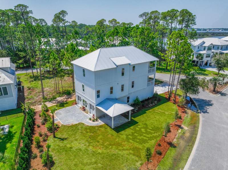 4 bedroom Detached Single Family at 102 Mallard Lane, Cessna Landing, Santa Rosa Beach — photo 3