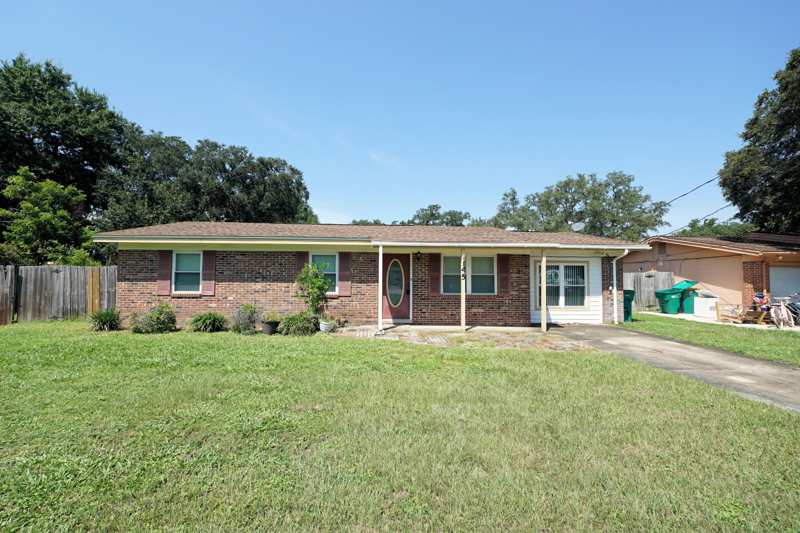 4 bedroom Detached Single Family at 45 11Th Street, Port Dixie, Shalimar — photo 1