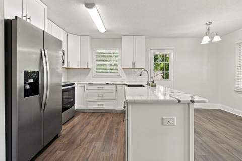 322 NW Leah Miller Drive, Fort Walton Beach FL - photo 11 of 39