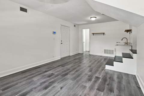 322 NW Leah Miller Drive, Fort Walton Beach FL - photo 13 of 39