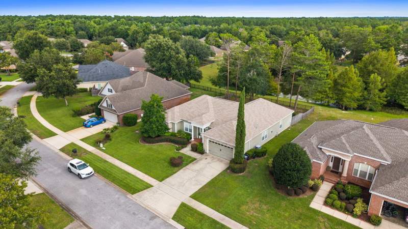 4 bedroom Detached Single Family at 239 Mango Lane, Hammock Bay, Freeport — photo 2
