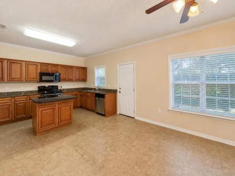 1490 Bentley Circle, Fort Walton Beach FL - photo 14 of 28