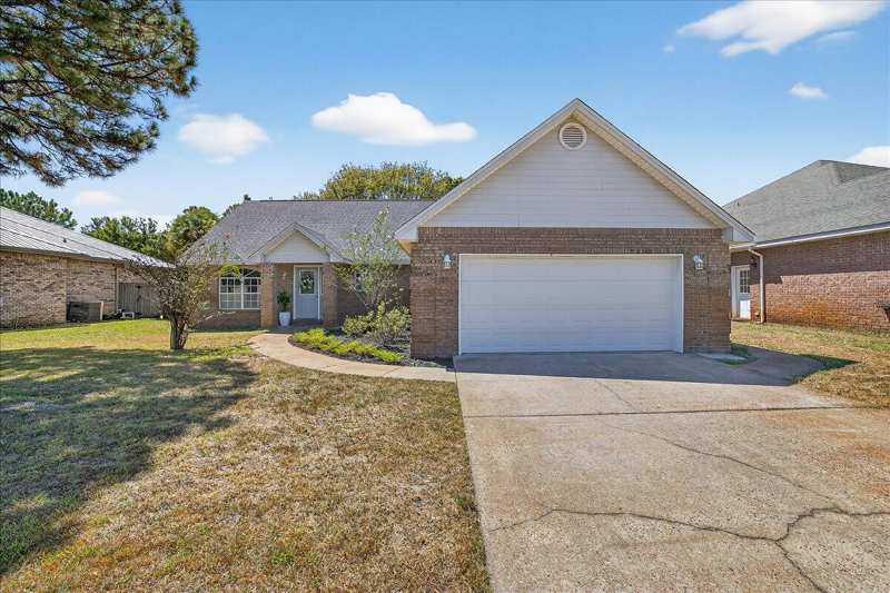 3 bedroom Detached Single Family at 3816 Indigo Circle, Indian Trail Estates, Destin — photo 1