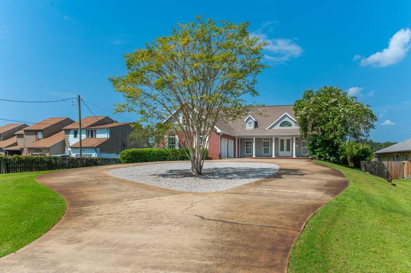 4 bedroom Detached Single Family at 553 Cove Drive, Bella Vista, Fort Walton Beach — photo 4