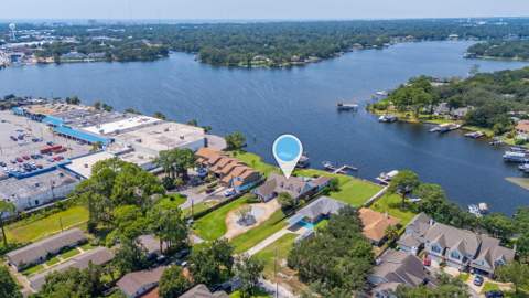 553 Cove Drive, Fort Walton Beach FL - photo 10 of 84