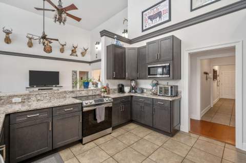 553 Cove Drive, Fort Walton Beach FL - photo 11 of 84