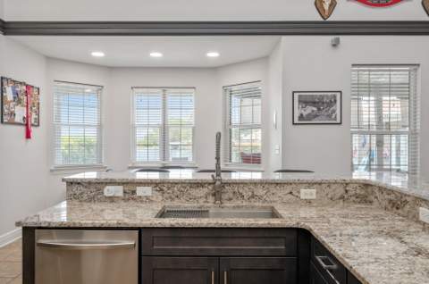 553 Cove Drive, Fort Walton Beach FL - photo 17 of 84