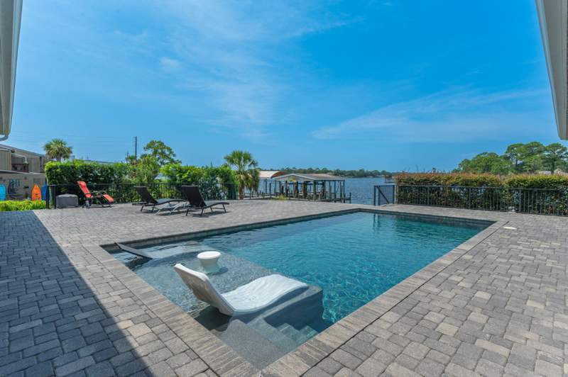 4 bedroom Detached Single Family at 553 Cove Drive, Bella Vista, Fort Walton Beach — photo 3