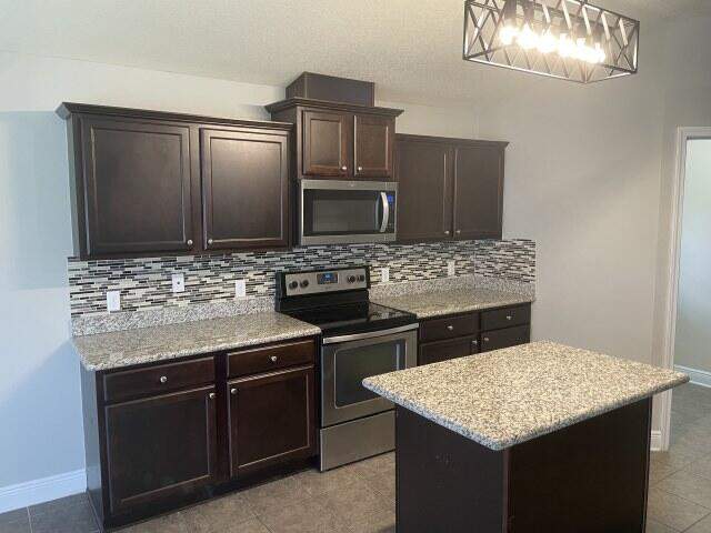 4 bedroom Detached Single Family at 4426 Mirada Way, Duggan Pond Estates, Crestview — photo 2