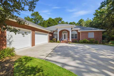 412 Ruckel Drive, golf community for sale in Niceville