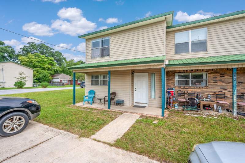 6 bedroom Townhouse at 1702 E 1St Avenue, Peppertree, Crestview — photo 2
