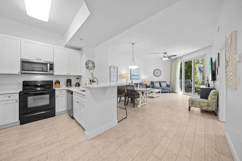 2 bedroom Condominium at 4207 Indian Bayou Trail #2103, The Palms Of Destin, Destin — photo 4