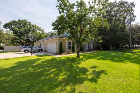 166 Grandview Avenue, Valparaiso FL - photo 7 of 43