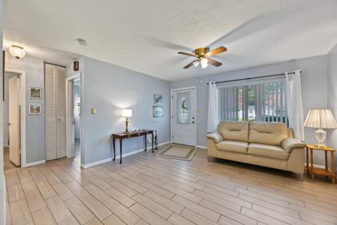 430 Shrewsbury Road, Mary Esther FL - photo 8 of 47
