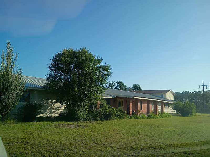6 bedroom Detached Single Family at 46 Veterans Lane, Freeport, Freeport — photo 4