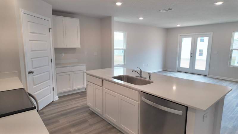 3 bedroom Detached Single Family at 4427 Marine Loop, Patriot Ridge, Crestview — photo 5