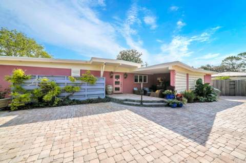 623 Pelican Drive, Fort Walton Beach FL - photo 10 of 158