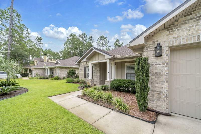 4 bedroom Detached Single Family at 37 Melody Lane, Hammock Bay, Freeport — photo 3